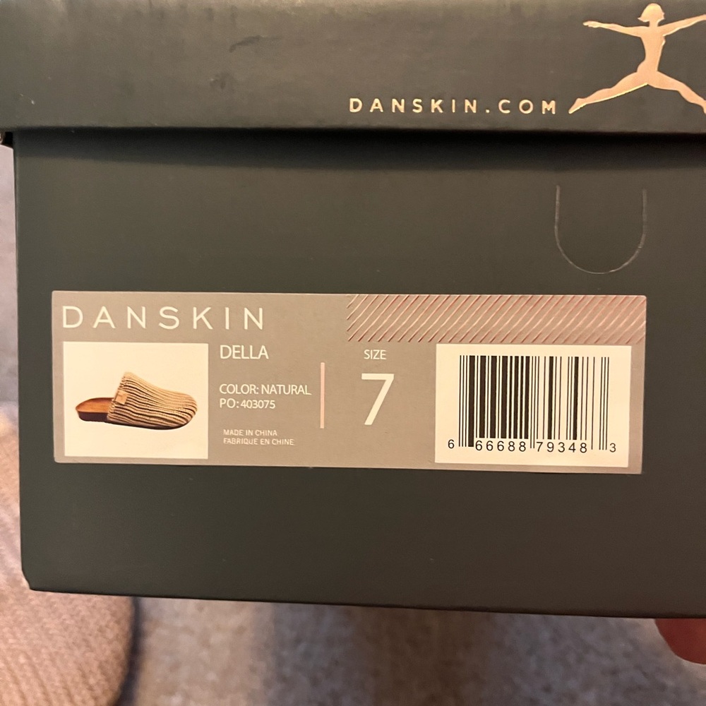 ๐ Danskin Della Natural Ribbed Slides tan mules size 7 - Picture 6 of 7